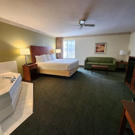 Baymont By Wyndham Mackinaw City Exterior photo
