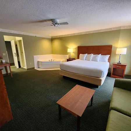 Baymont By Wyndham Mackinaw City Exterior photo