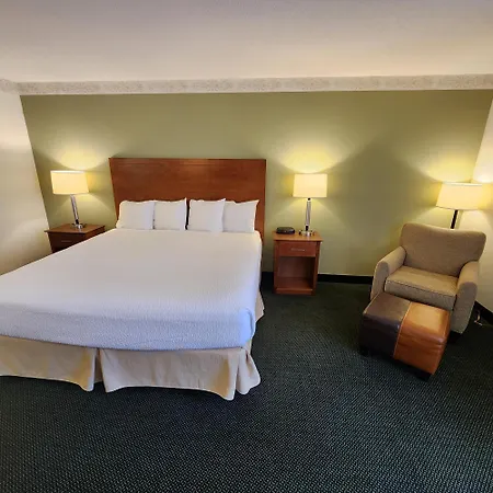 Baymont By Wyndham Mackinaw City Exterior photo