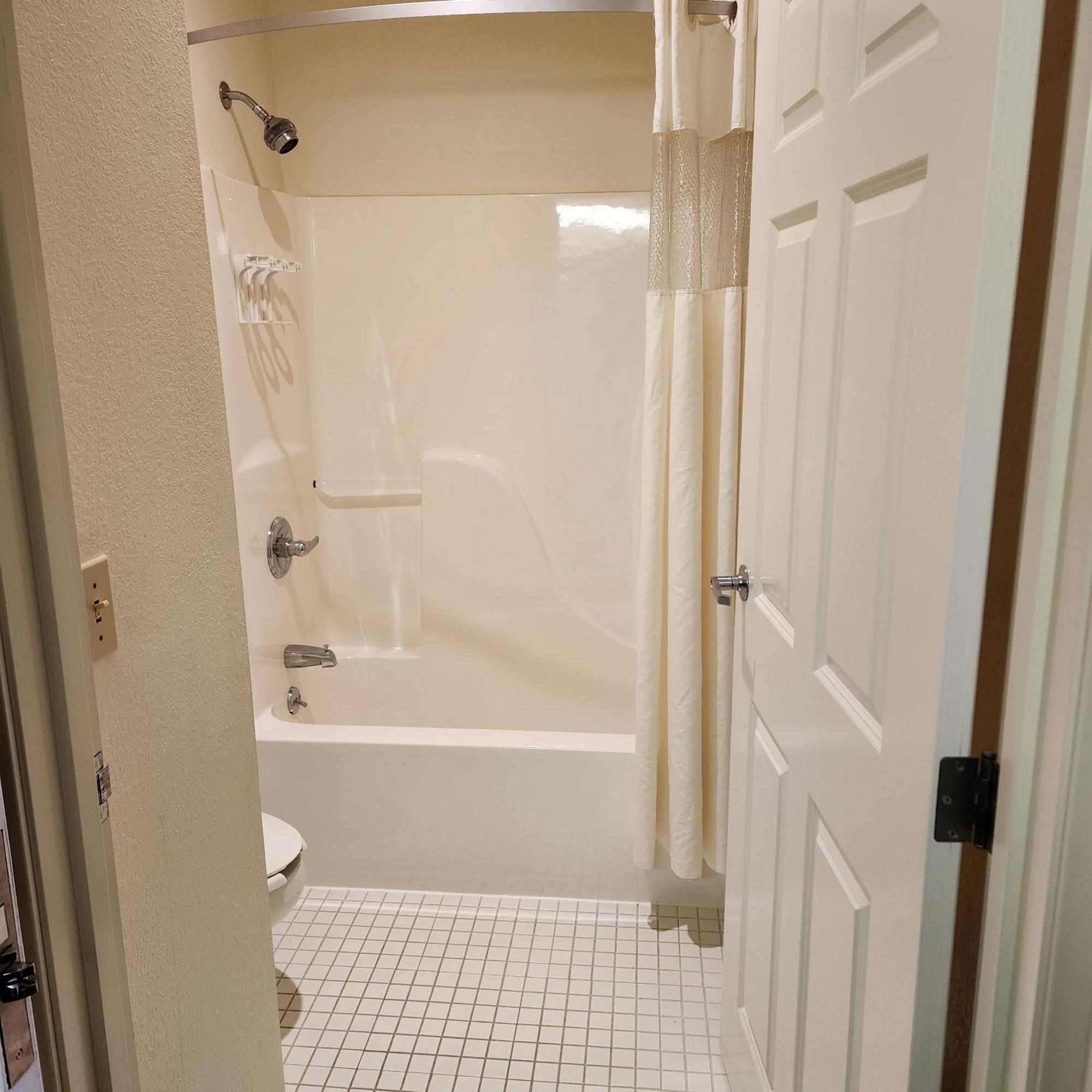 Baymont By Wyndham Mackinaw Hotel 3*