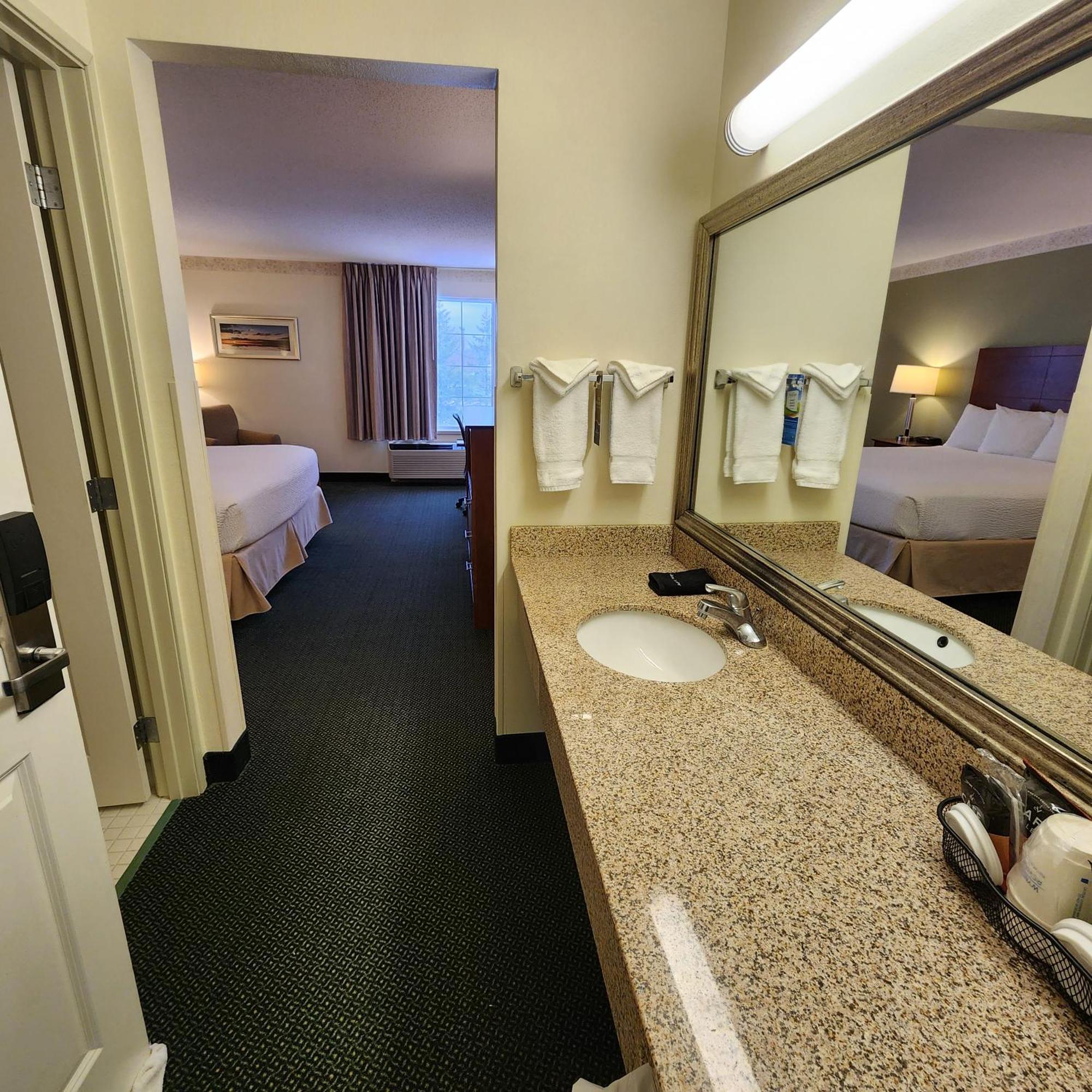 Baymont By Wyndham Mackinaw 3*