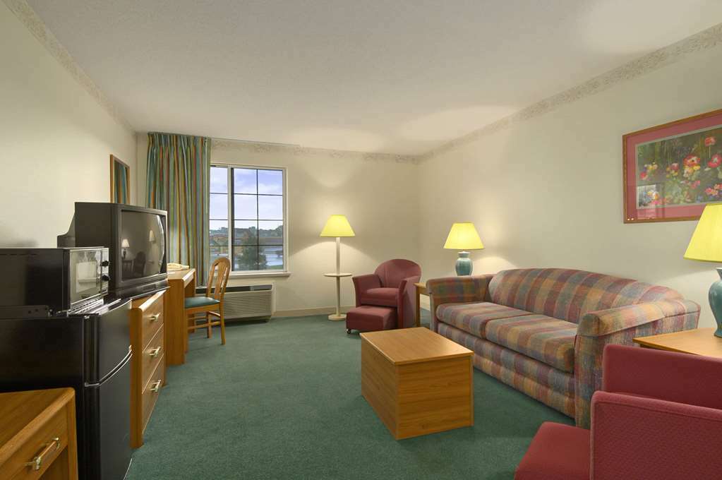 Hotel Baymont By Wyndham Mackinaw